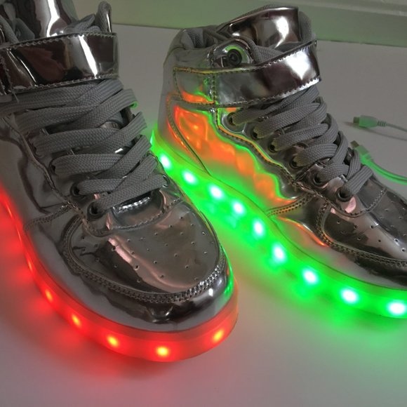 Light up Sneakers size 6.5 Women’s Silver LED Unisex cosplay - Picture 9 of 11